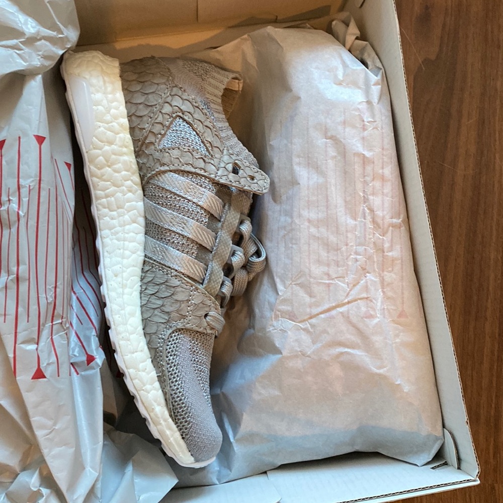 BNIB*Adidas Ultra Boost EQT Support Pusha T King Push Greyscale size 5
